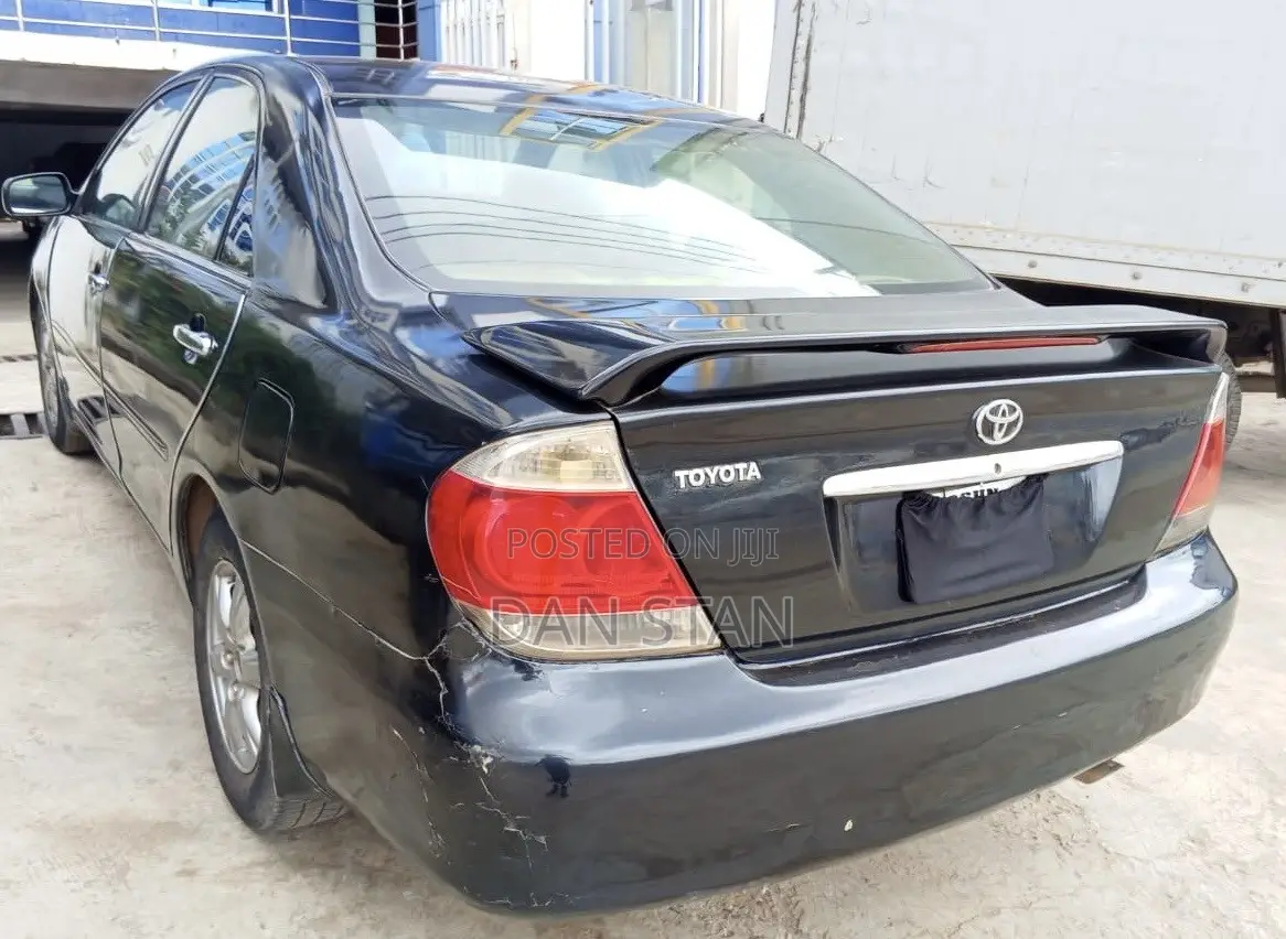 Toyota Camry 2005 Blue