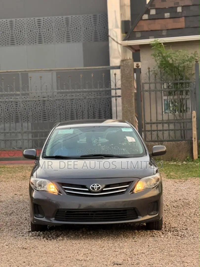 Toyota Corolla 2013 Gray