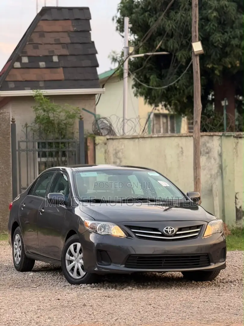 Toyota Corolla 2013 Gray