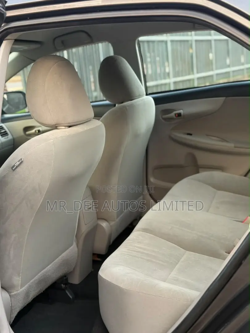 Toyota Corolla 2013 Gray