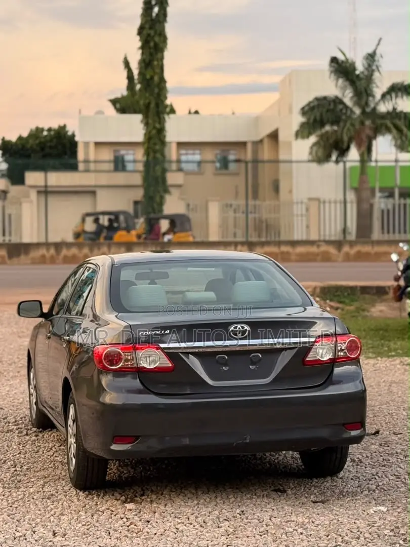 Toyota Corolla 2013 Gray