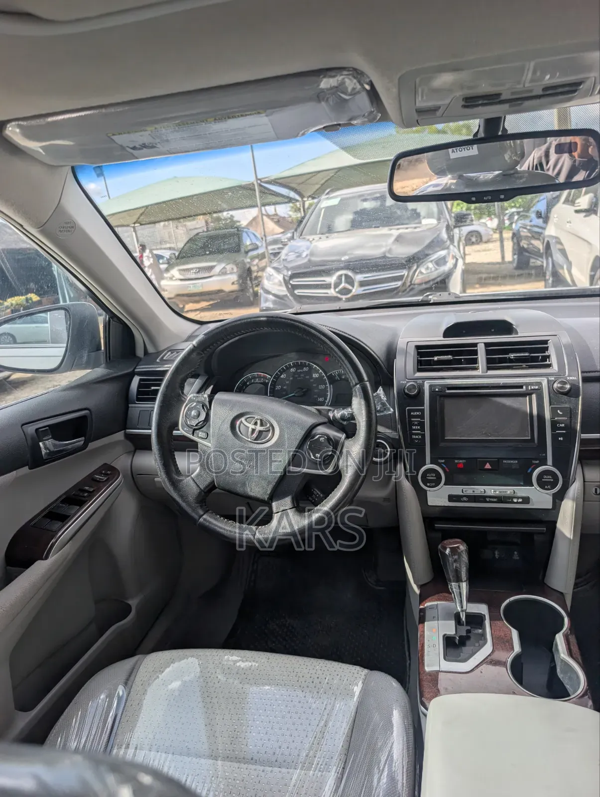 Toyota Camry XLE 4dr Sedan (2.5L 4cyl 6A) 2012 Silver