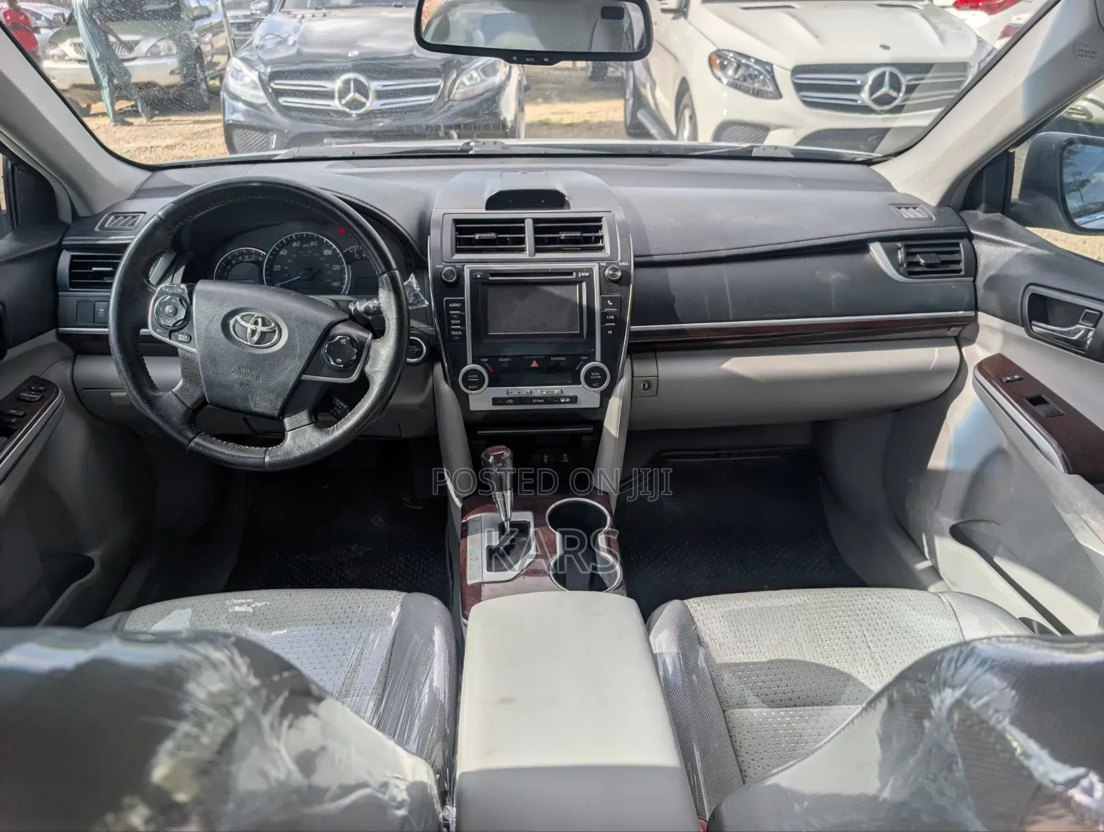 Toyota Camry XLE 4dr Sedan (2.5L 4cyl 6A) 2012 Silver