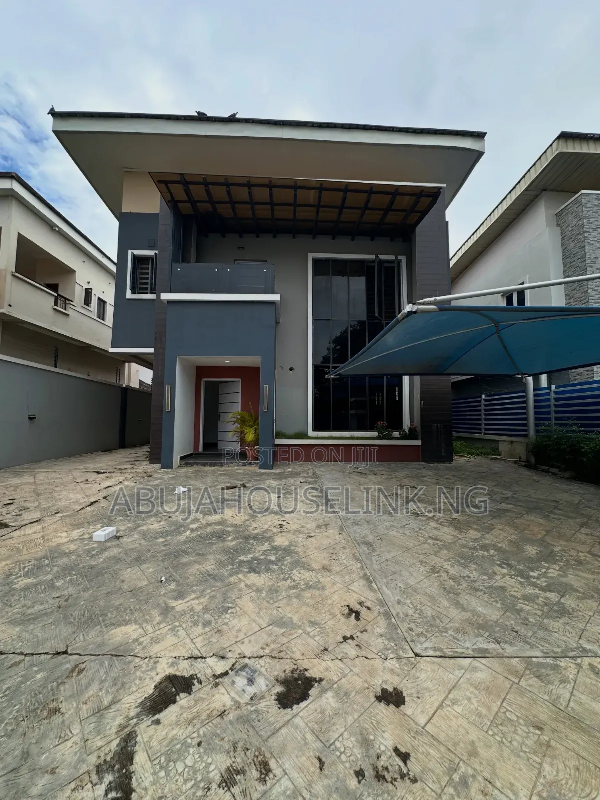 5bdrm Duplex in Apo Legislative, Zone B for sale