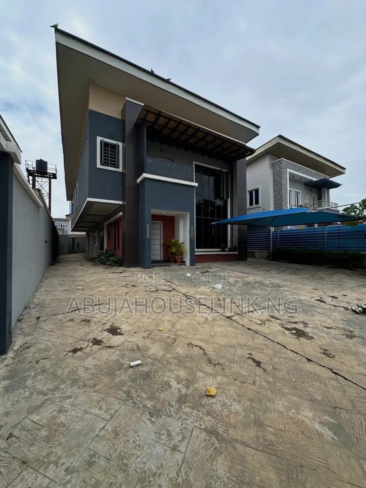 5bdrm Duplex in Apo Legislative, Zone B for sale