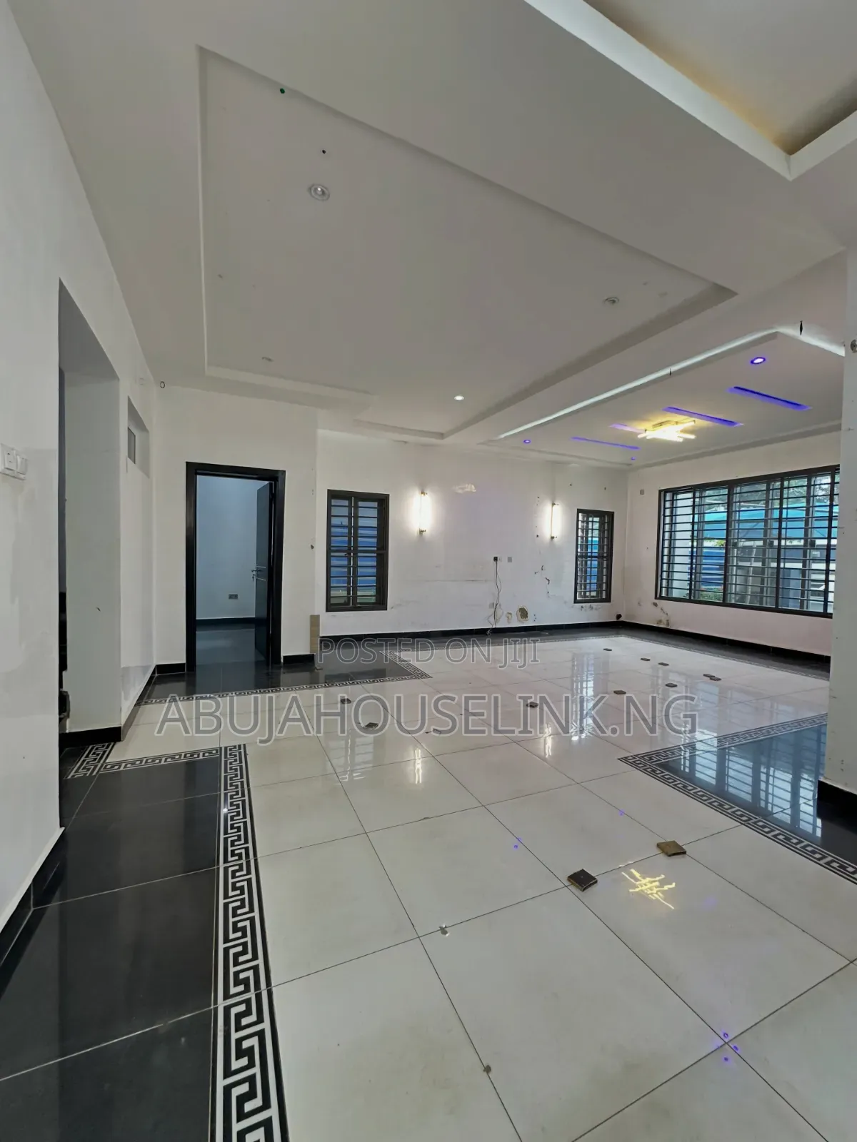 5bdrm Duplex in Apo Legislative, Zone B for sale
