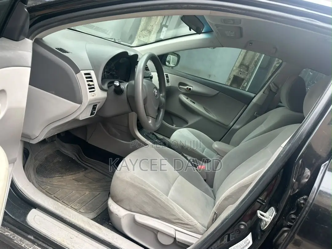 Toyota Corolla LE 4dr Sedan (1.8L 4 cyl 4A) 2009 Black