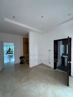 3bdrm Apartment in Lekki Phase 1 for rent