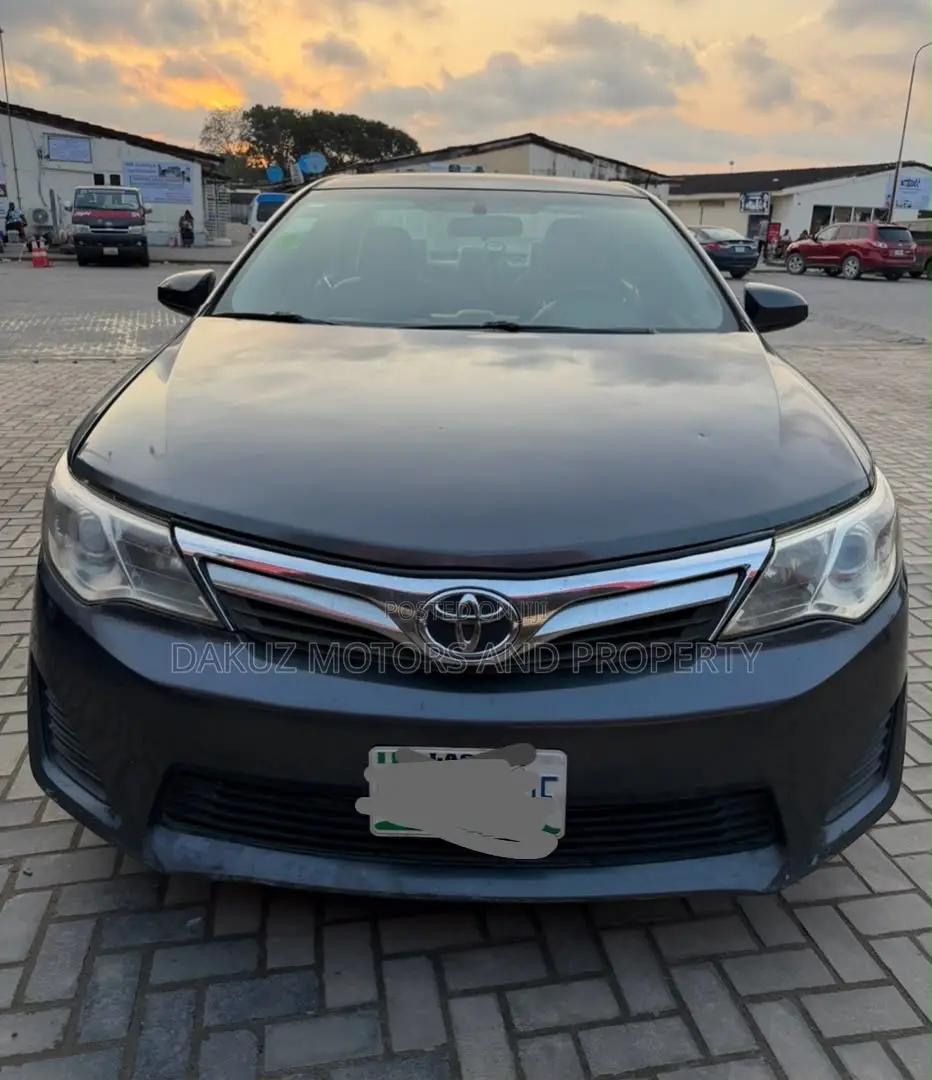Toyota Camry 2012 Gray