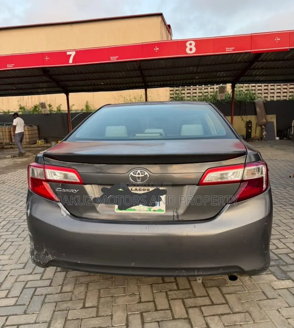 Toyota Camry 2012 Gray