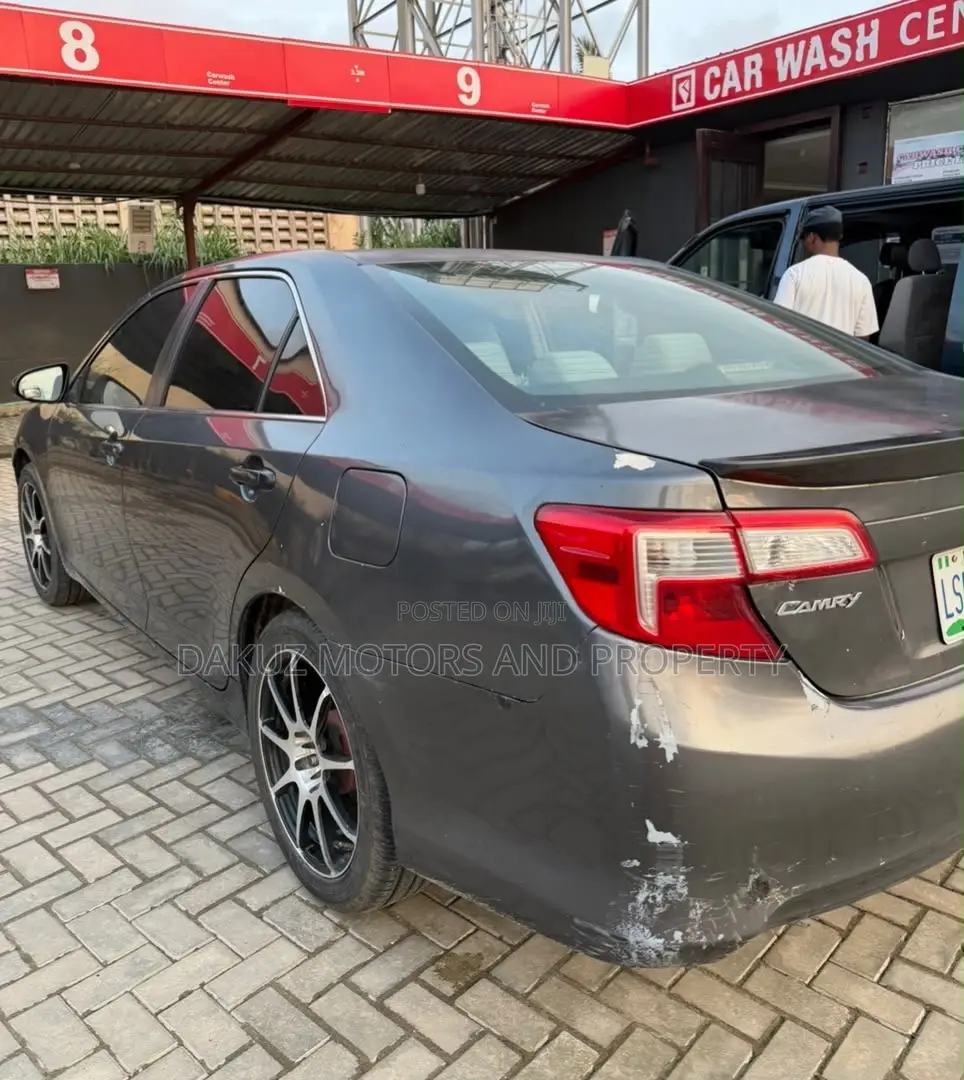 Toyota Camry 2012 Gray