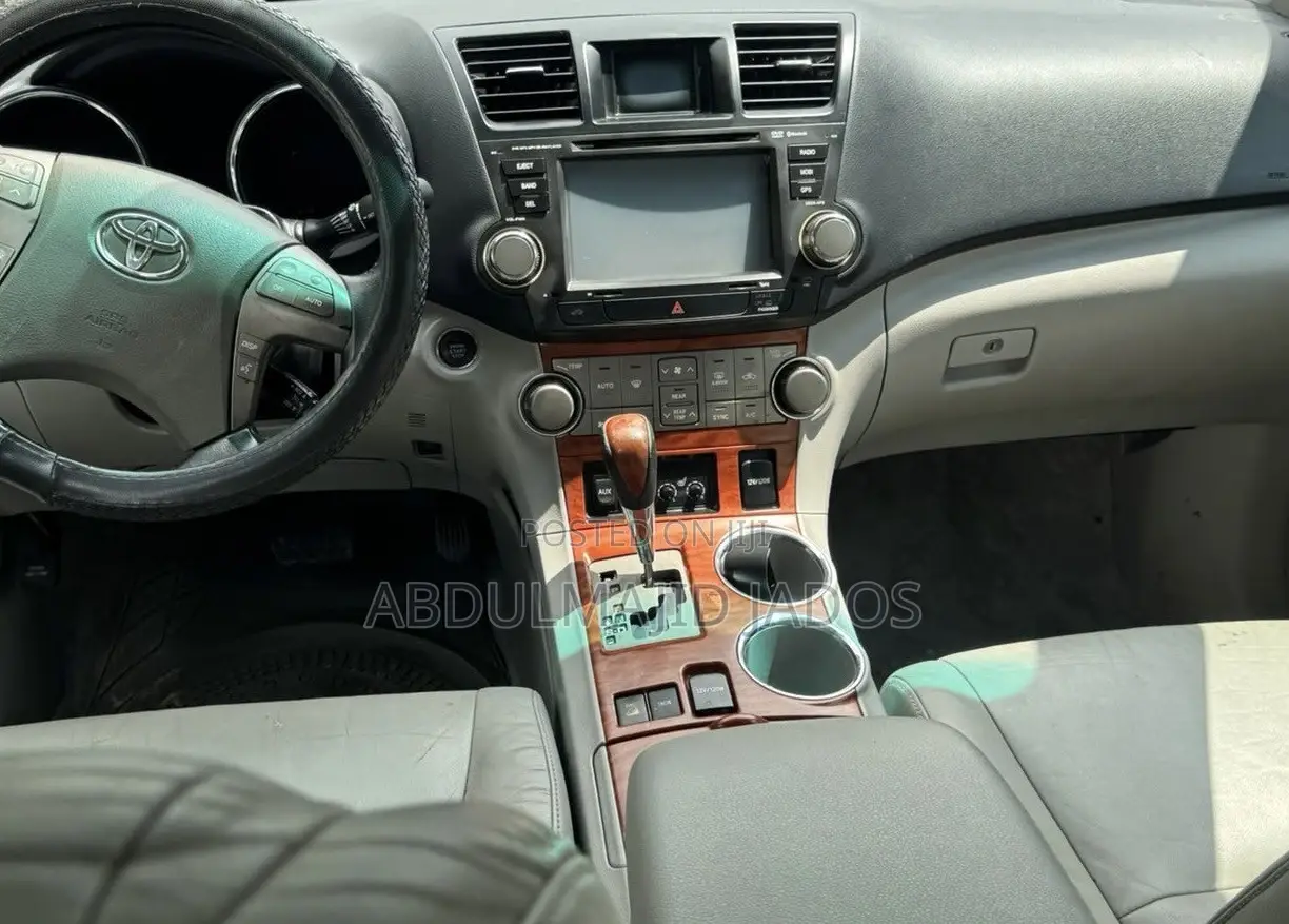 Toyota Highlander 2010 Black