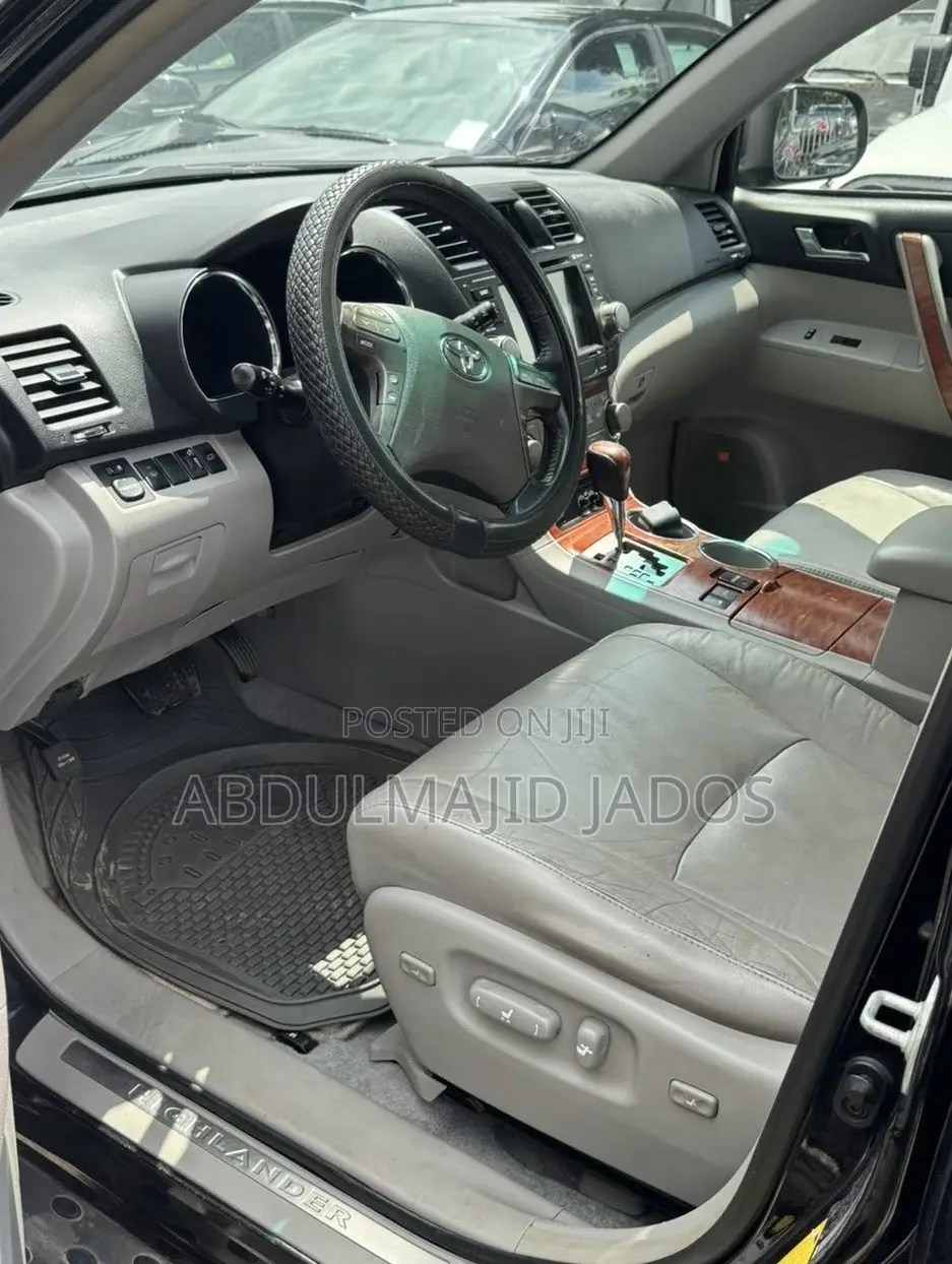 Toyota Highlander 2010 Black