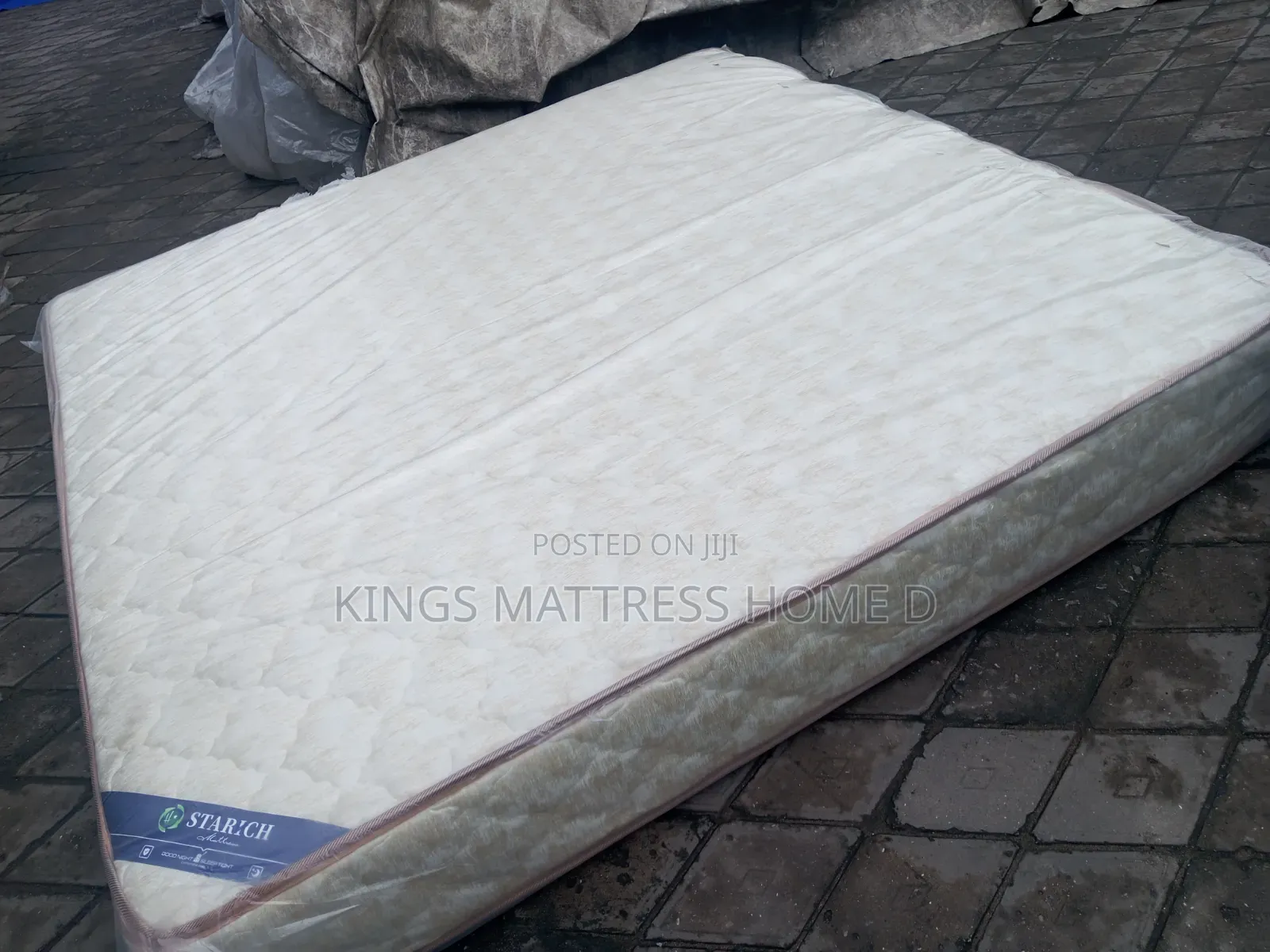 Mattress on Top Hybrid Mattress