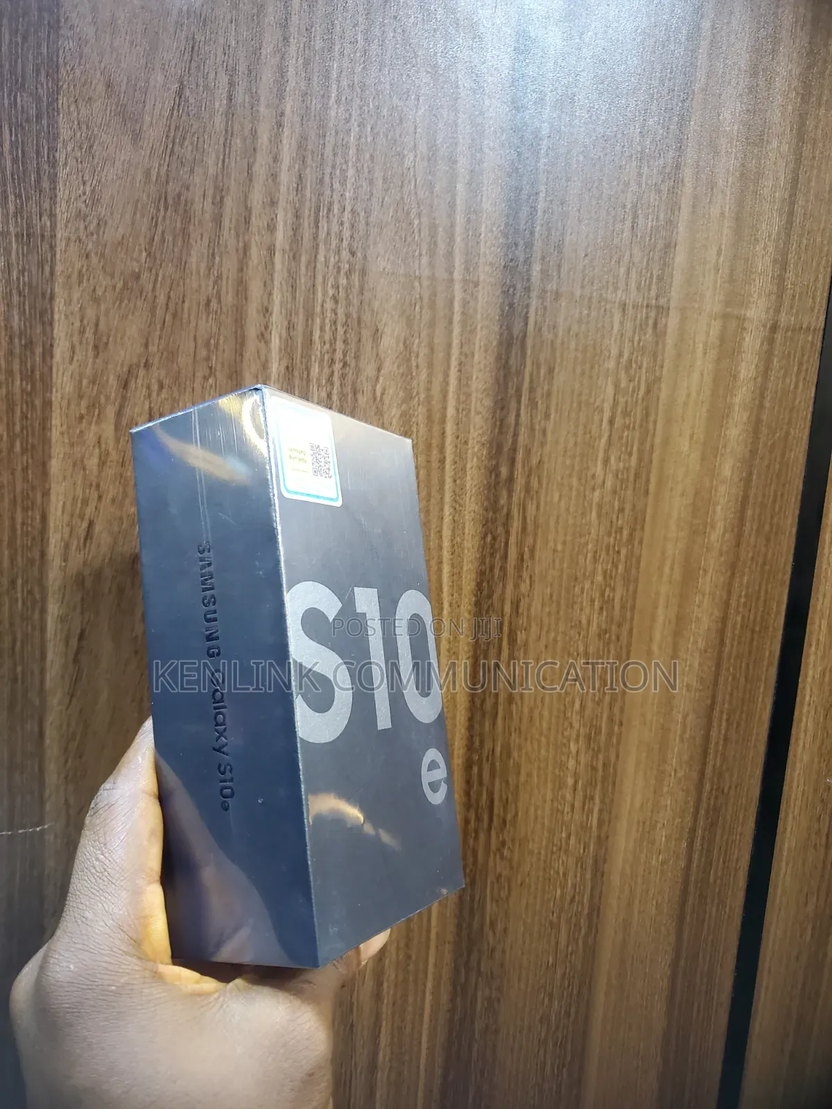 New Samsung Galaxy S10e 128 GB Black