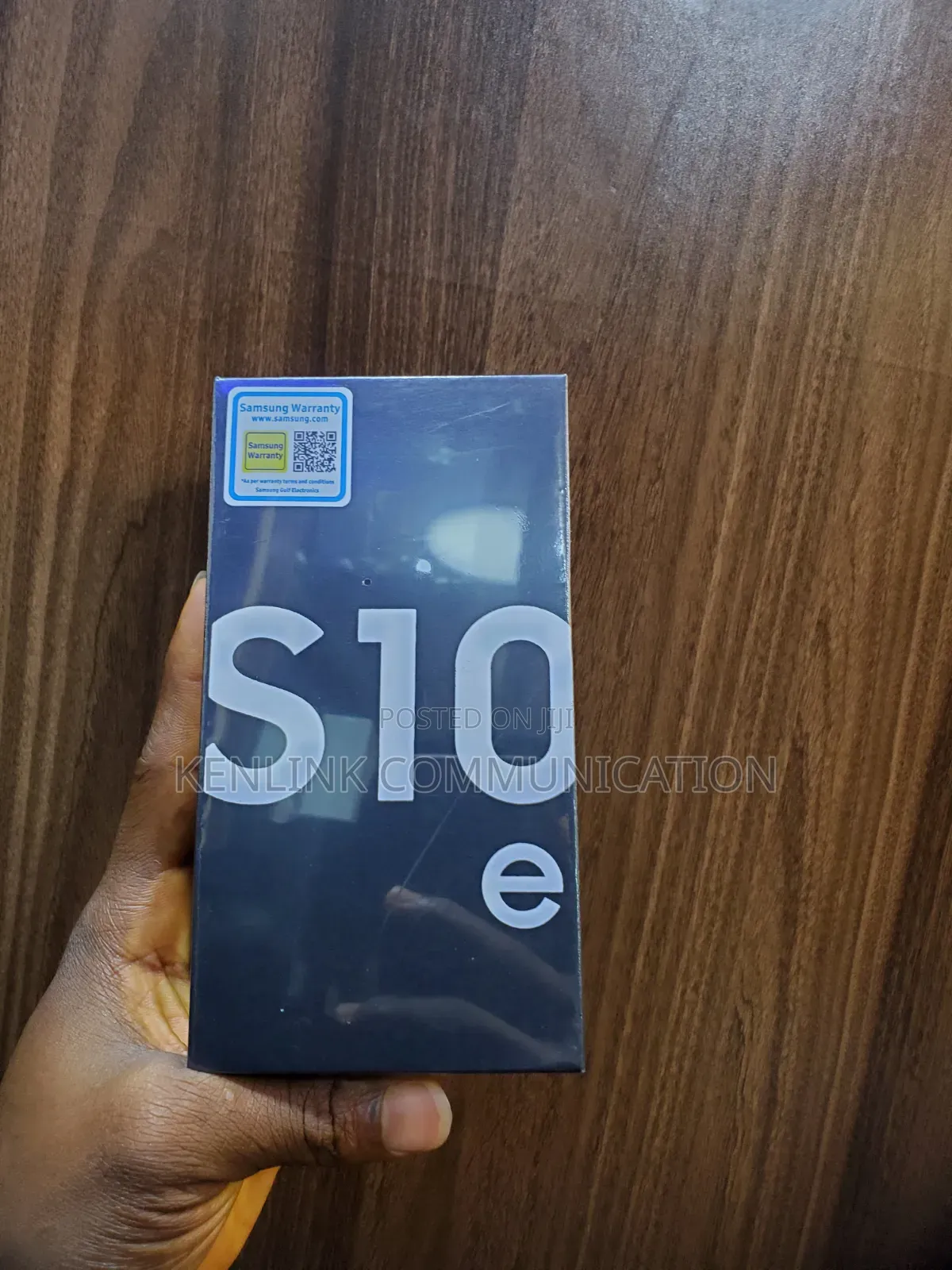 New Samsung Galaxy S10e 128 GB Silver