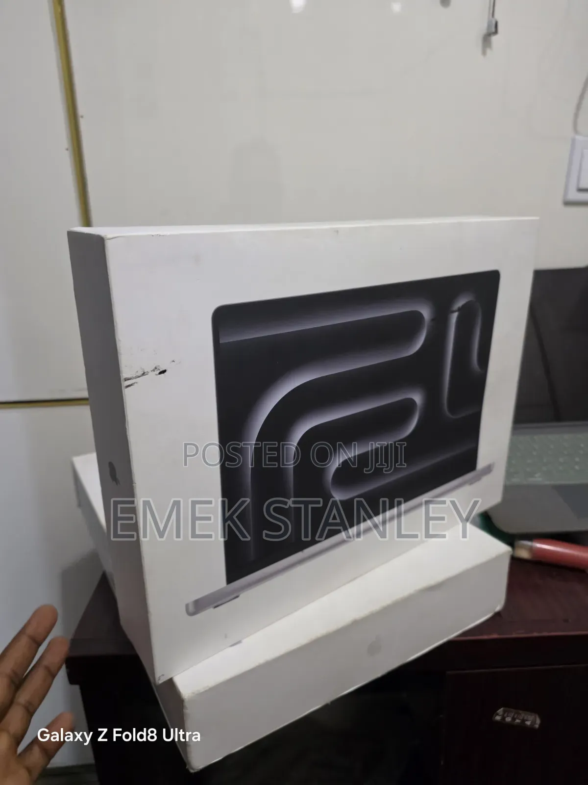 New Laptop Apple MacBook Pro 2024 M4 Pro 24GB Apple M4 Pro SSD 512GB