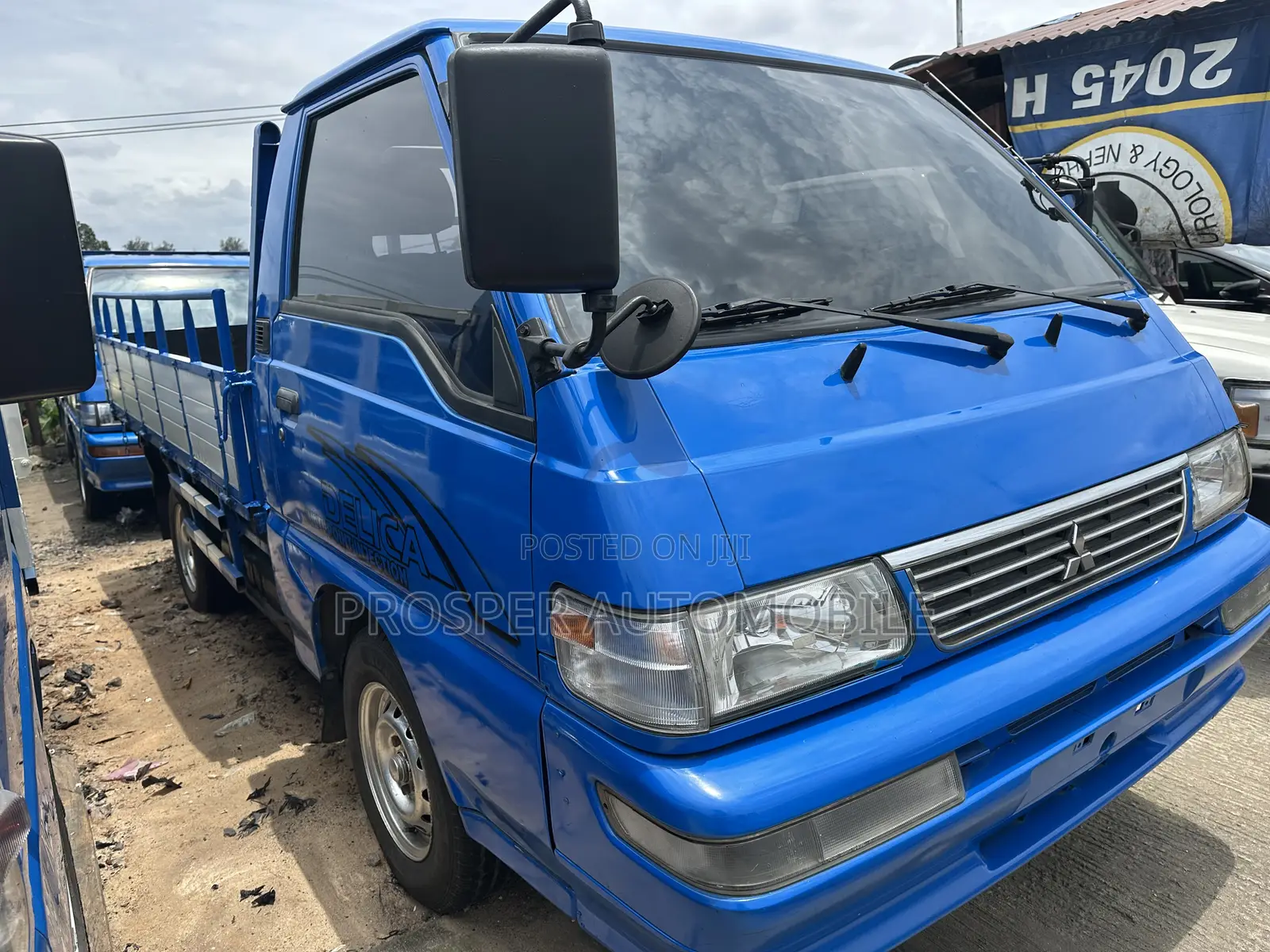 Mitsubishi Delica Truck