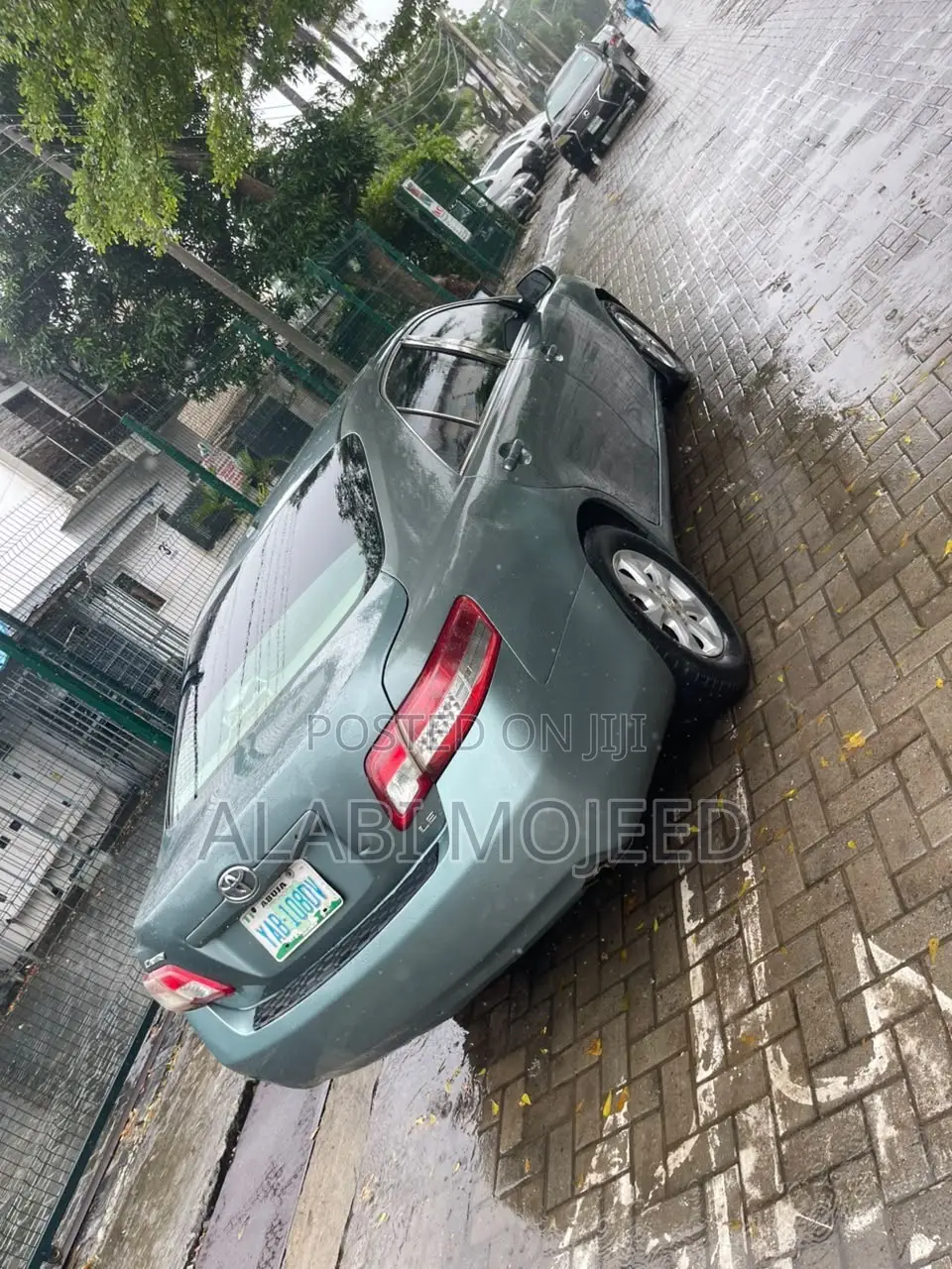 Toyota Camry LE 4dr Sedan (2.5L 4cyl 6AM) 2010 Green