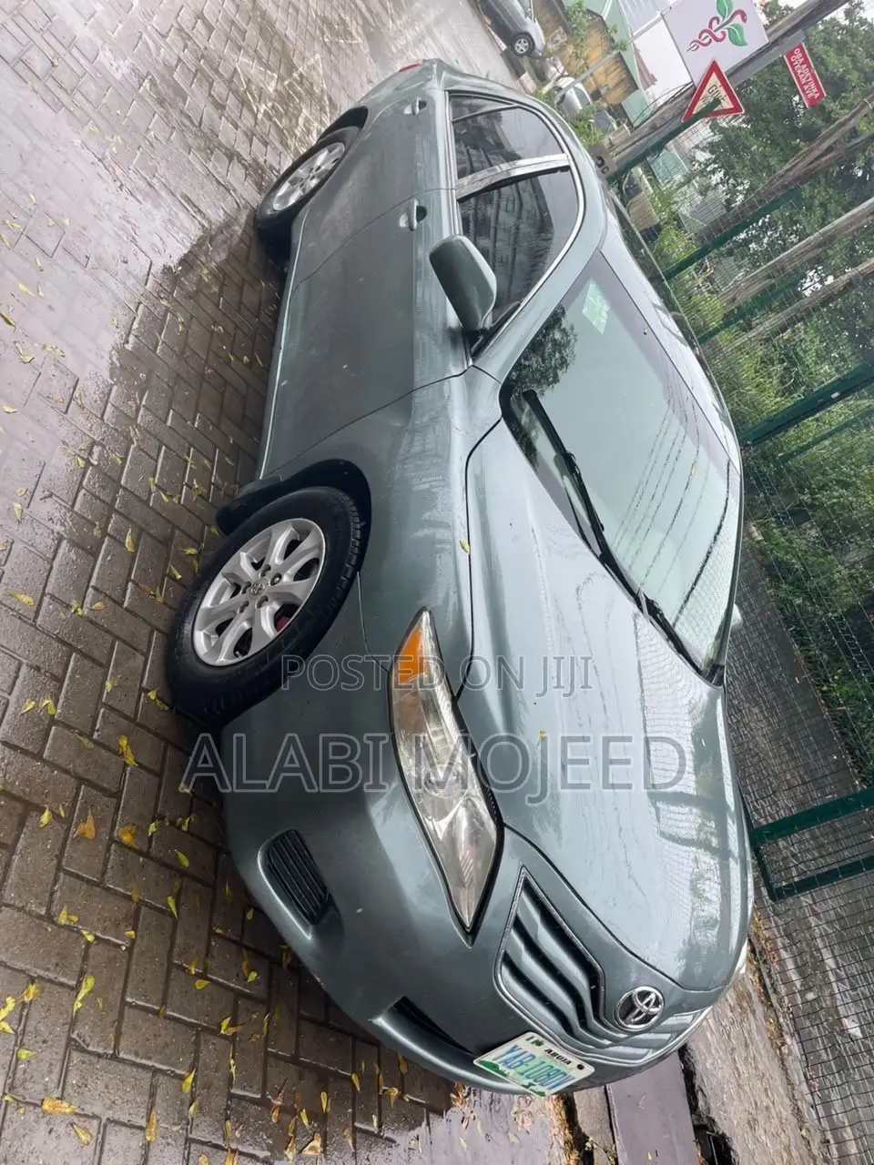 Toyota Camry LE 4dr Sedan (2.5L 4cyl 6AM) 2010 Green