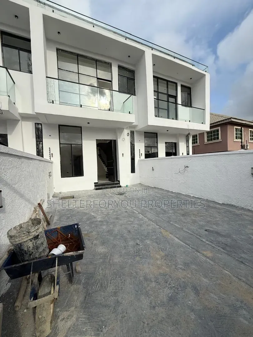 3bdrm Duplex in Sangotedo for sale