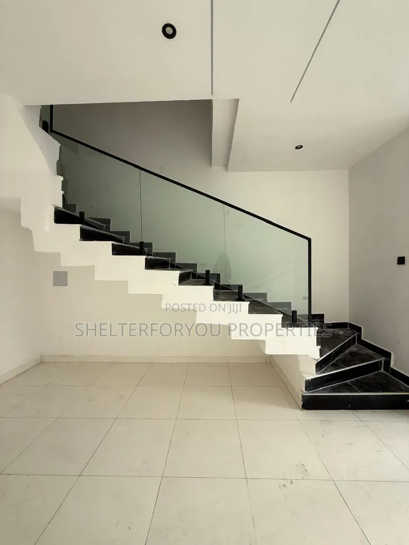 3bdrm Duplex in Sangotedo for sale