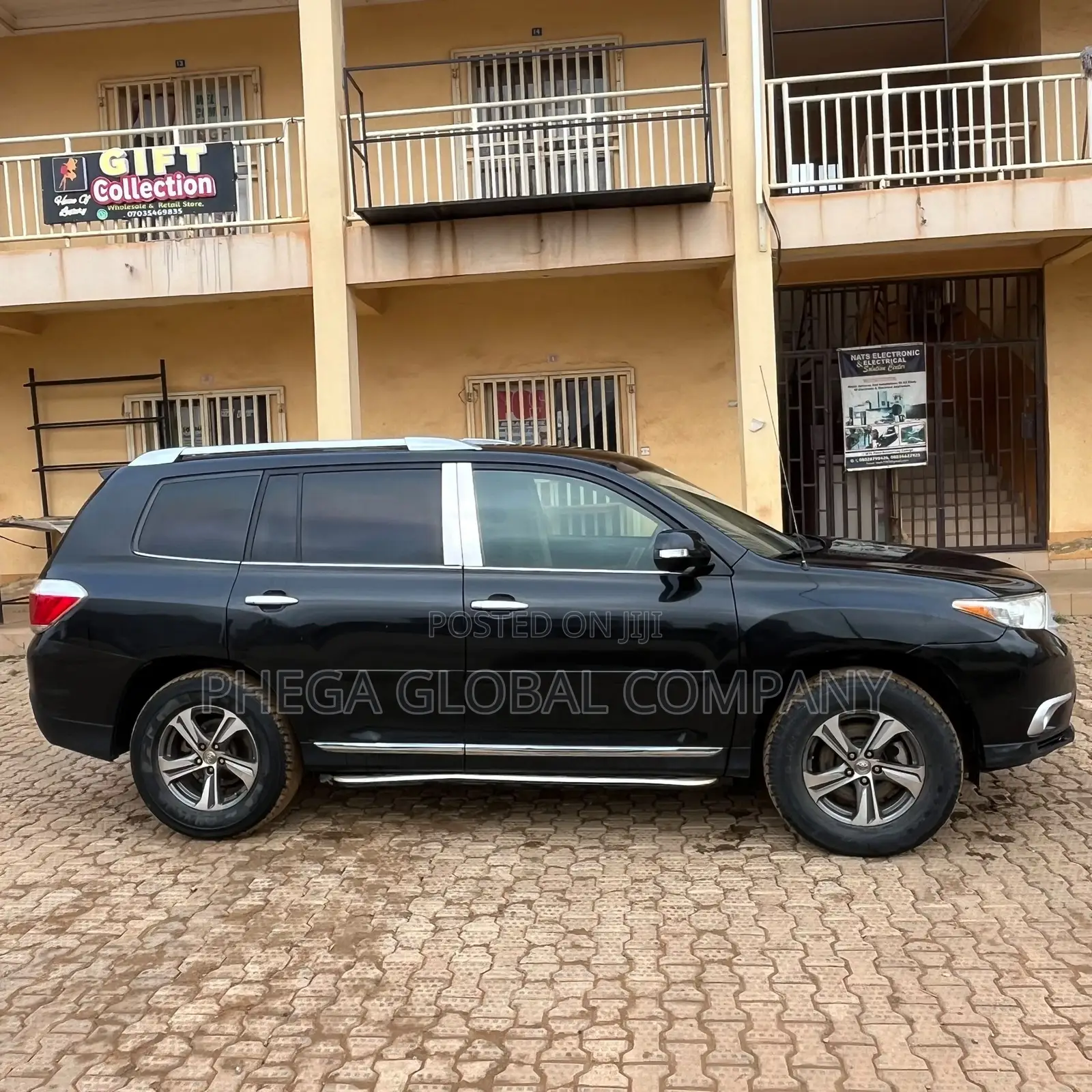 Toyota Highlander Limited 3.5L 2WD 2013 Black