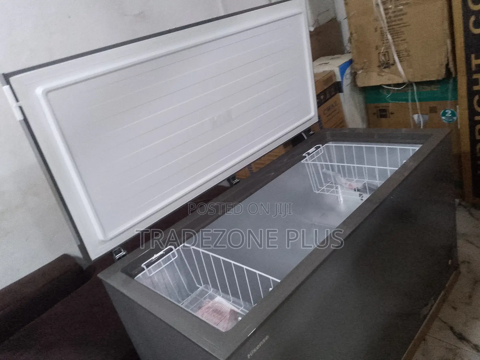FC-55DD Hisense 420L Freezer – Large Freezing Capacity