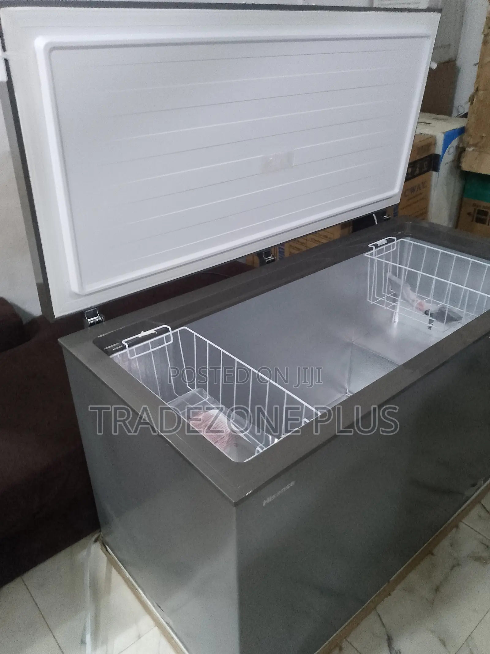 Hisense Chest Deep Freezer 420L – Series