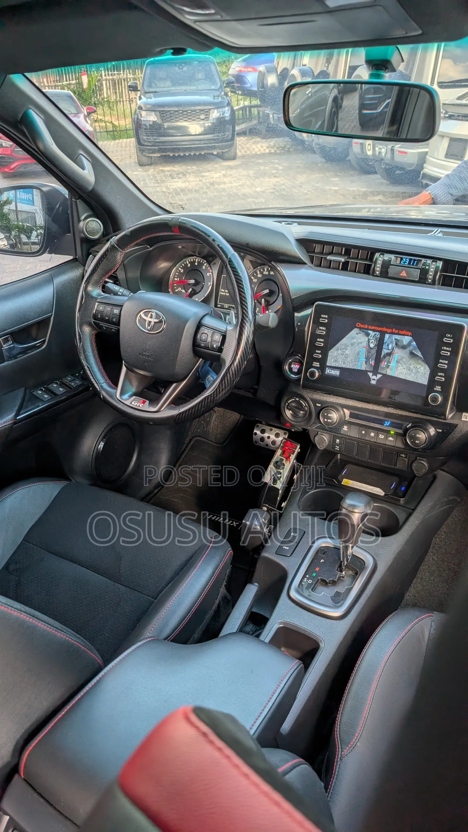 New Toyota Hilux 2023 Black