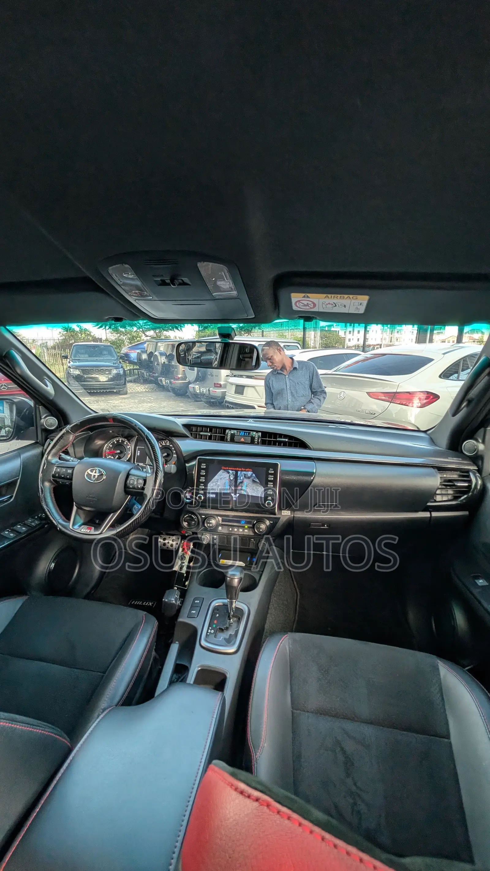 New Toyota Hilux 2023 Black