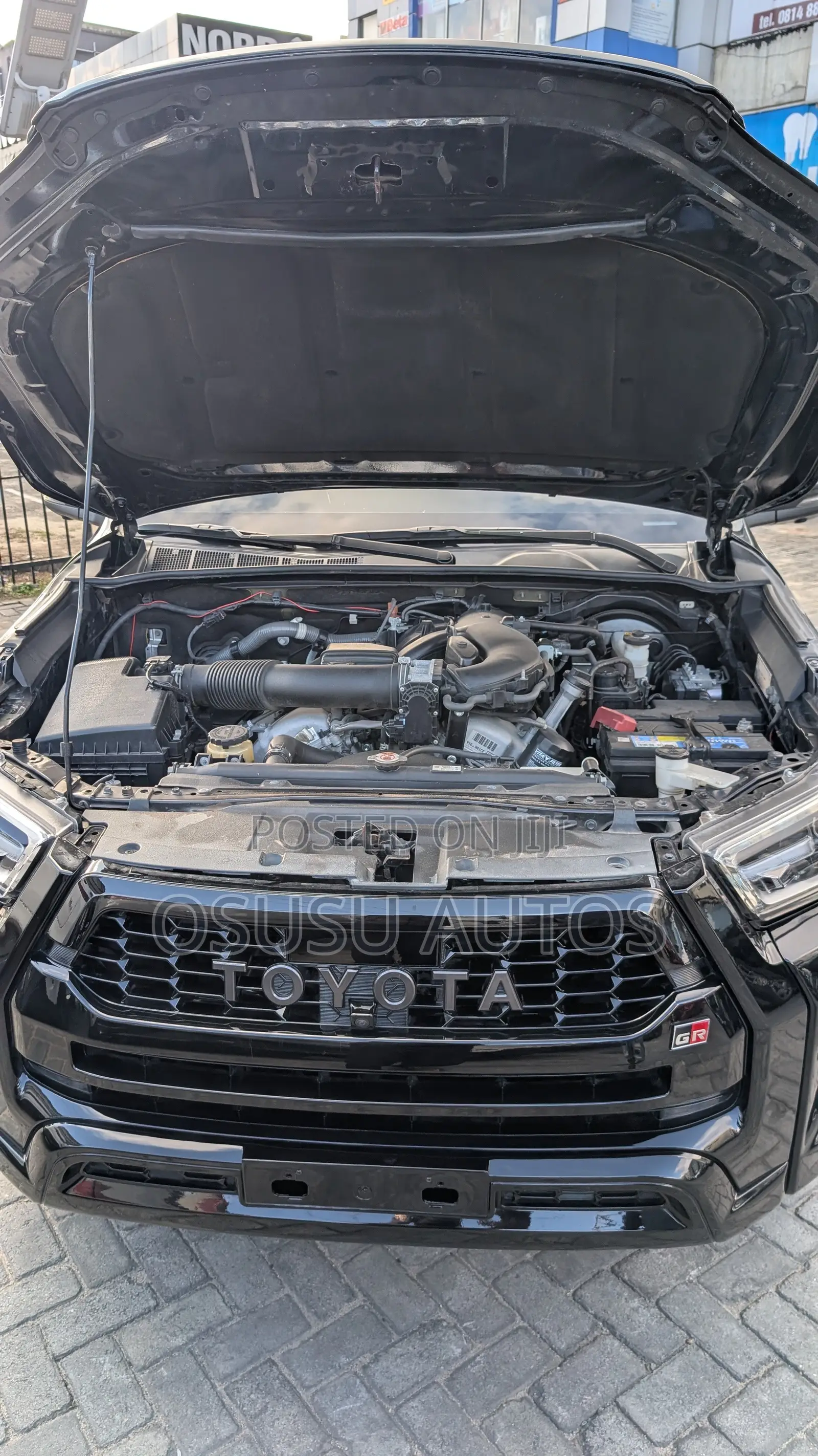 New Toyota Hilux 2023 Black