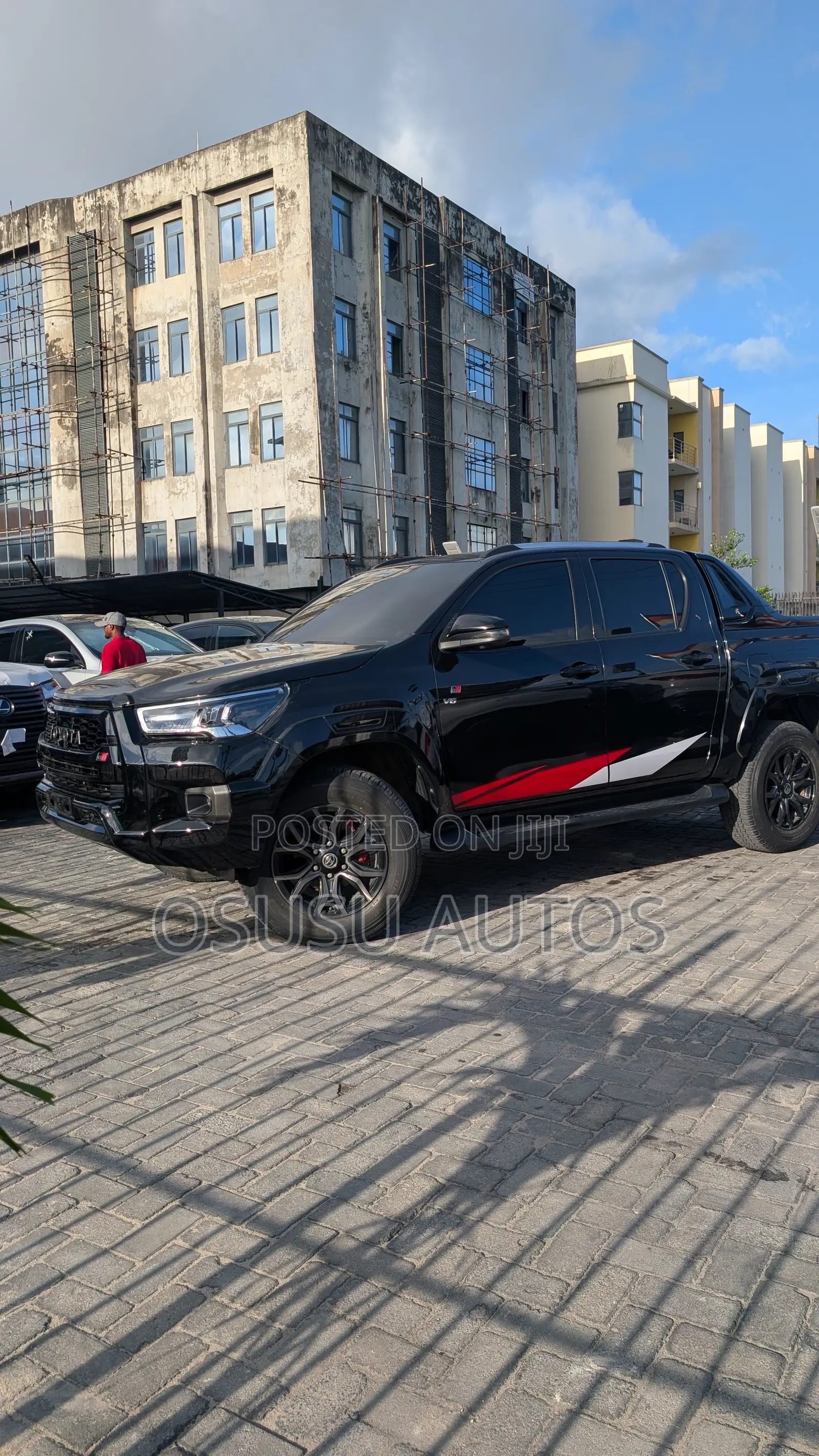 New Toyota Hilux 2023 Black