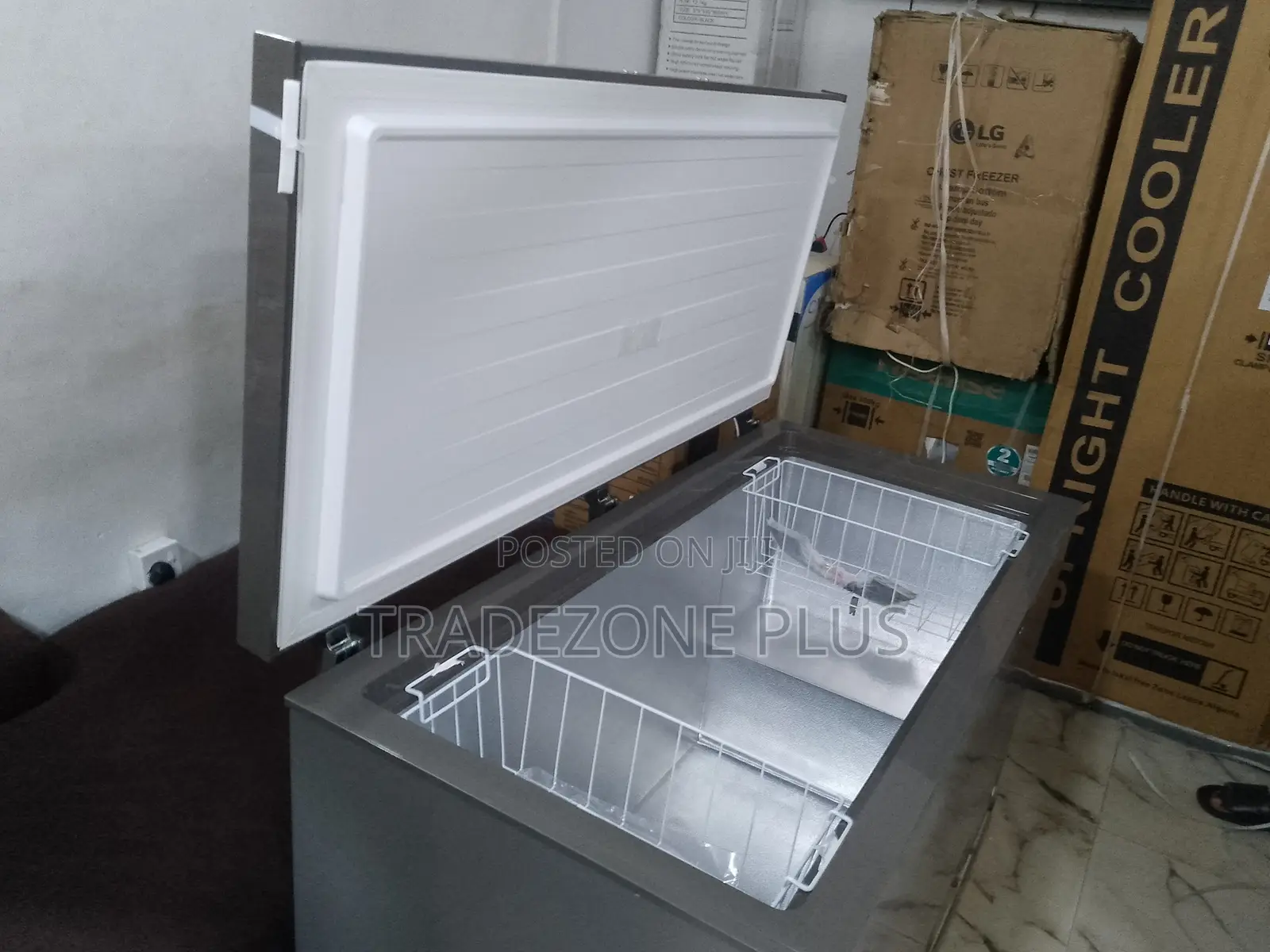 420L Hisense Freezer – Convenient Bulk Storage