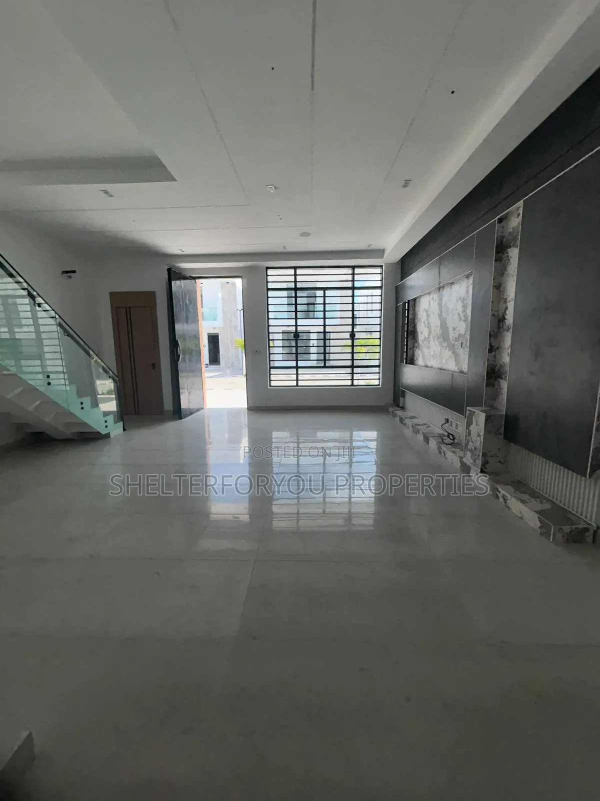 4bdrm Duplex in Lekki Expressway for sale