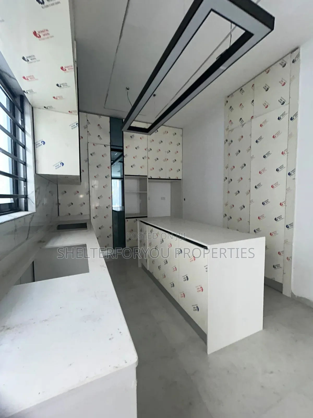 4bdrm Duplex in Lekki Expressway for sale
