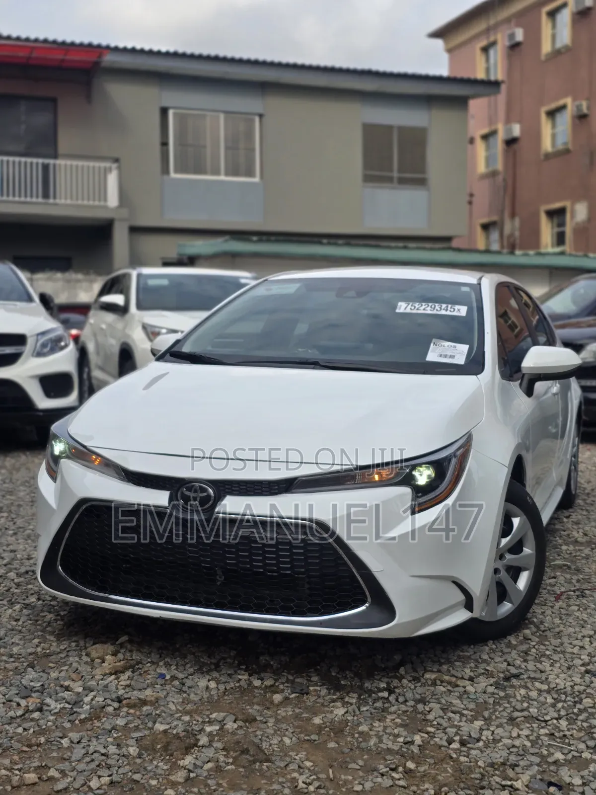 Toyota Corolla LE 2022 White