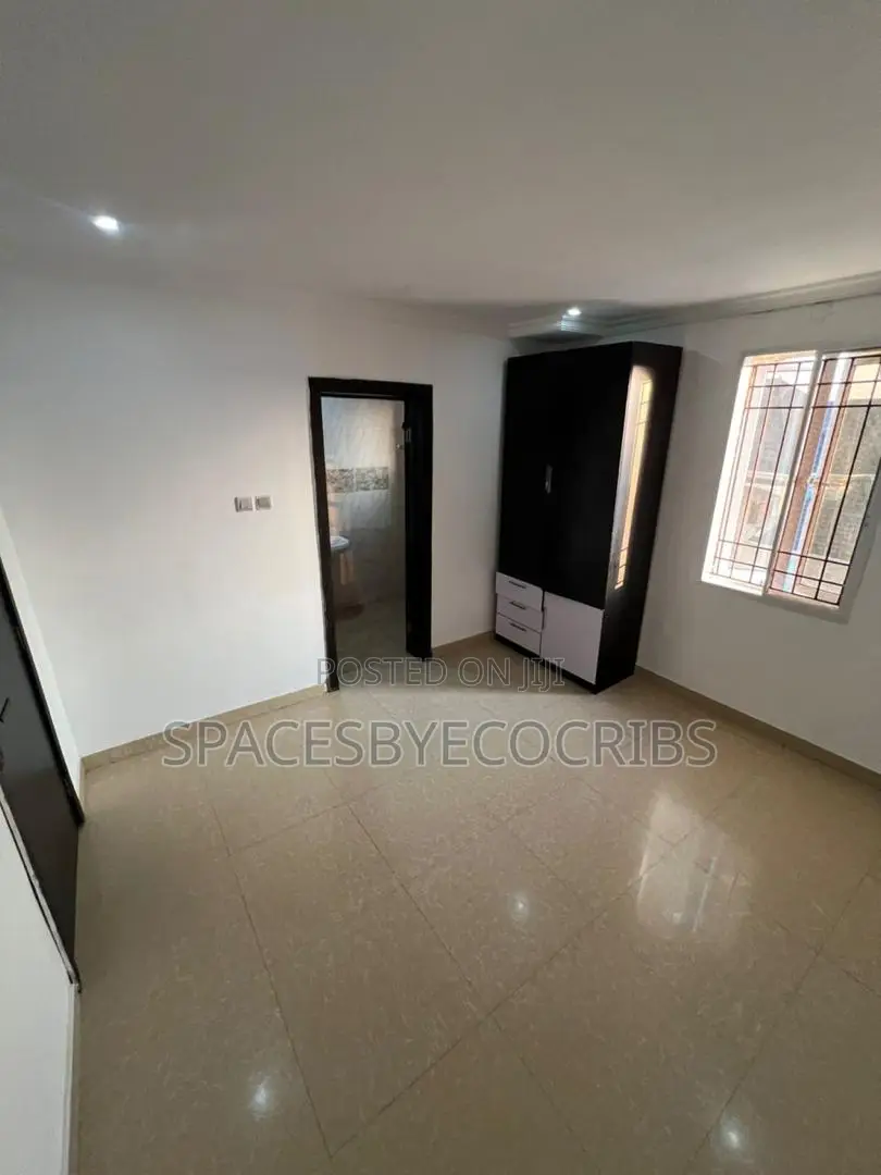 1bdrm Shared Apartment in Dupe Oguntade, Ikate-Elegushi for rent