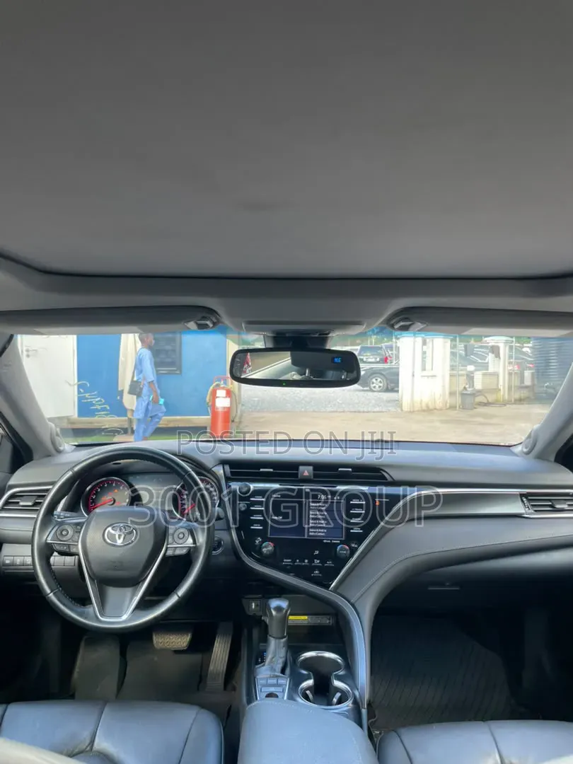 Toyota Camry 2018 Red