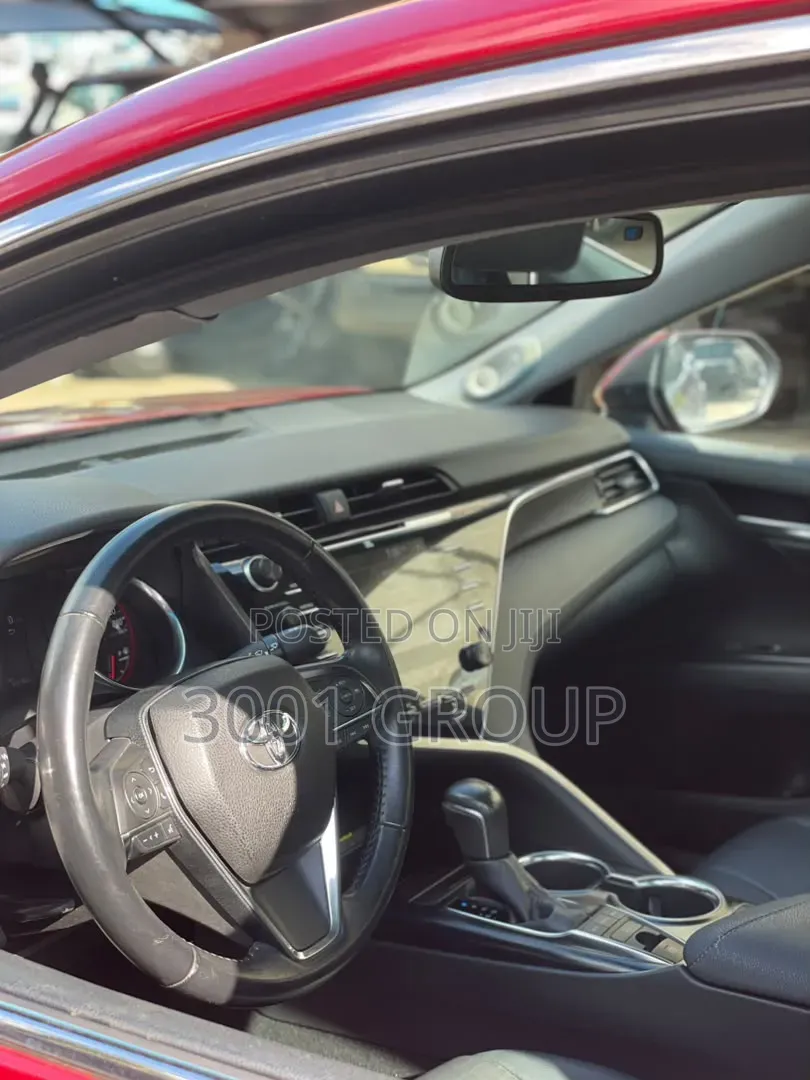 Toyota Camry 2018 Red