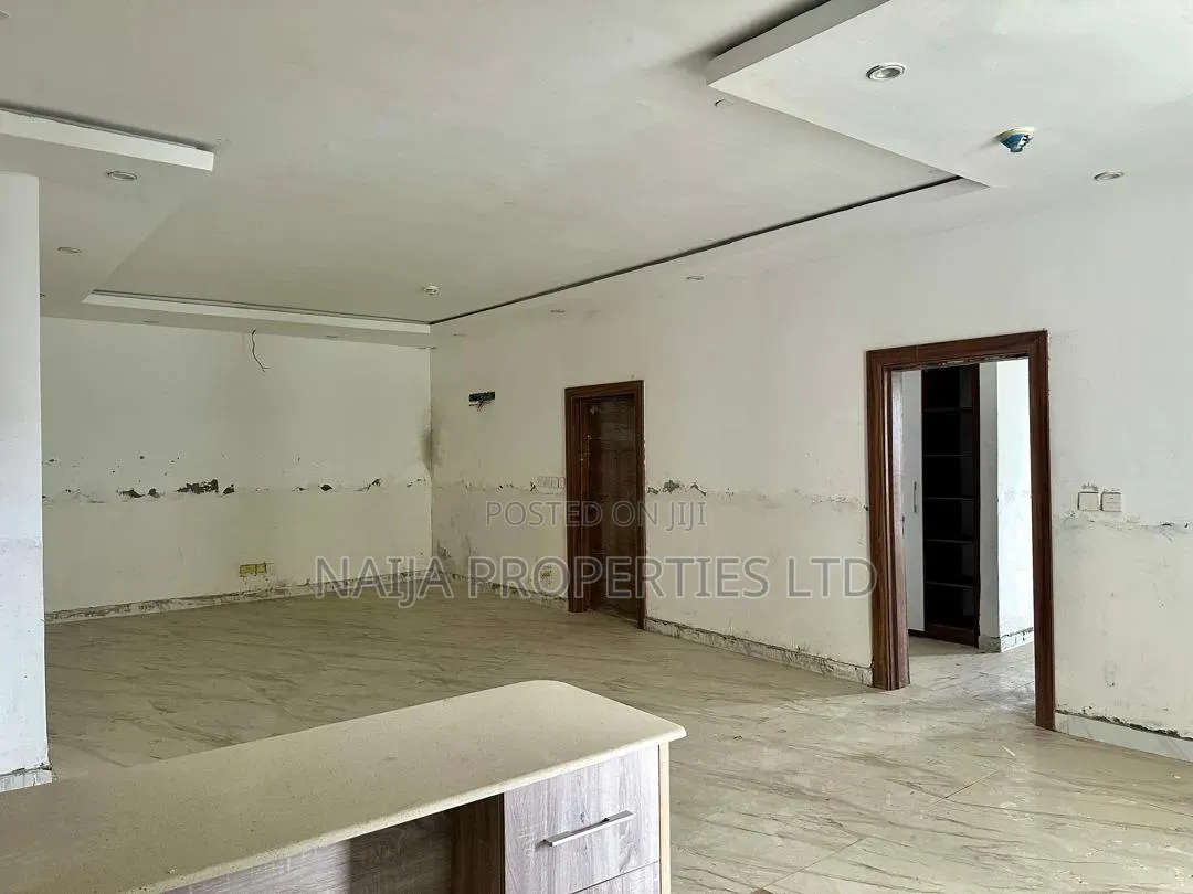 2bdrm Apartment in Periwinkle Estate, Lekki Phase 1 for rent