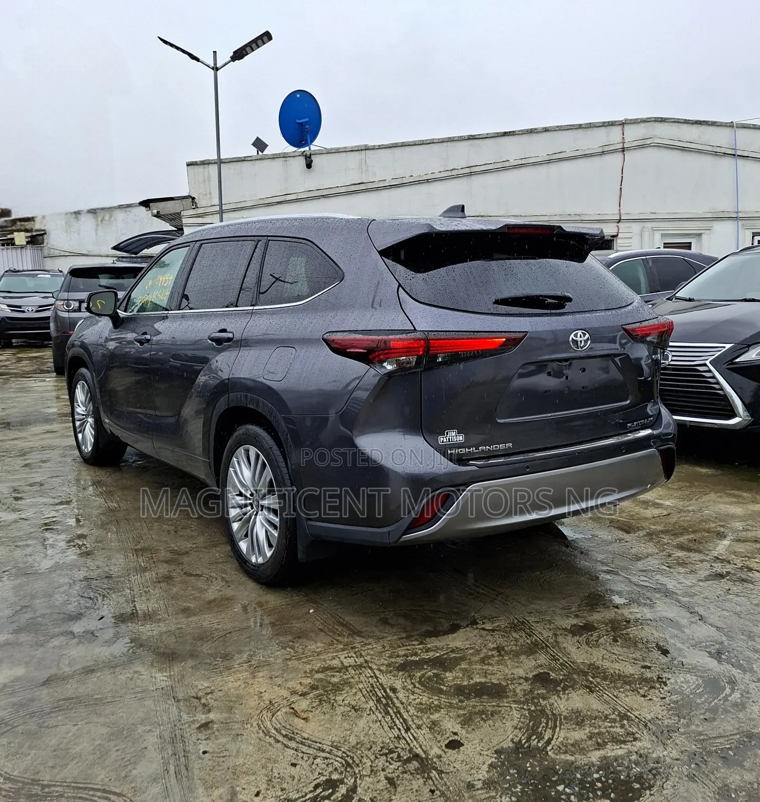 Toyota Highlander Platinum 2025 Gray