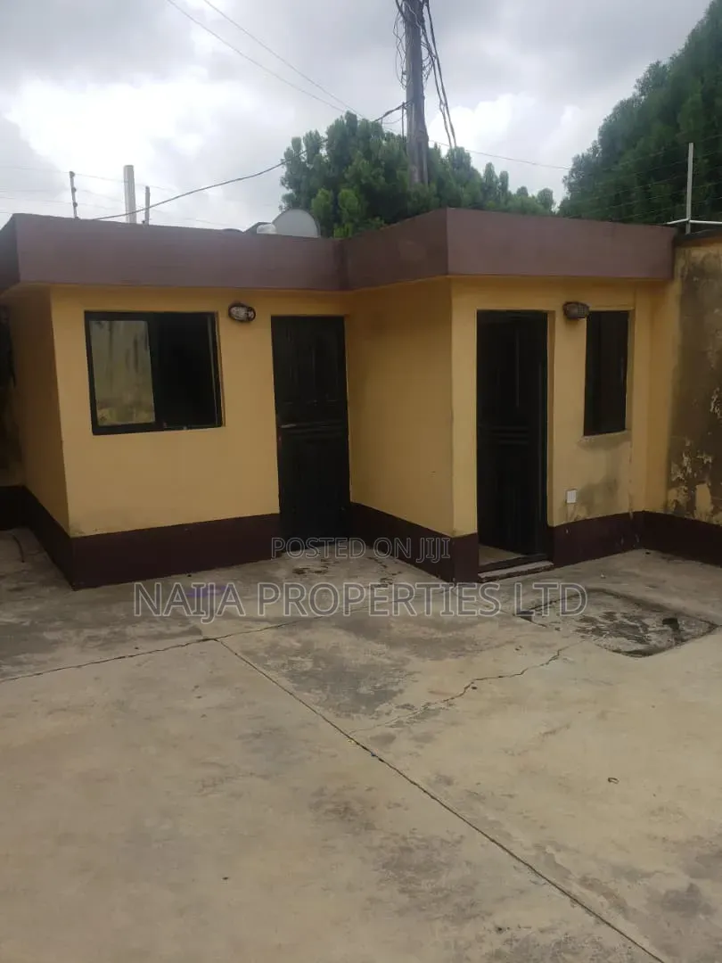 4bdrm Duplex in Omole Phase 2 for rent