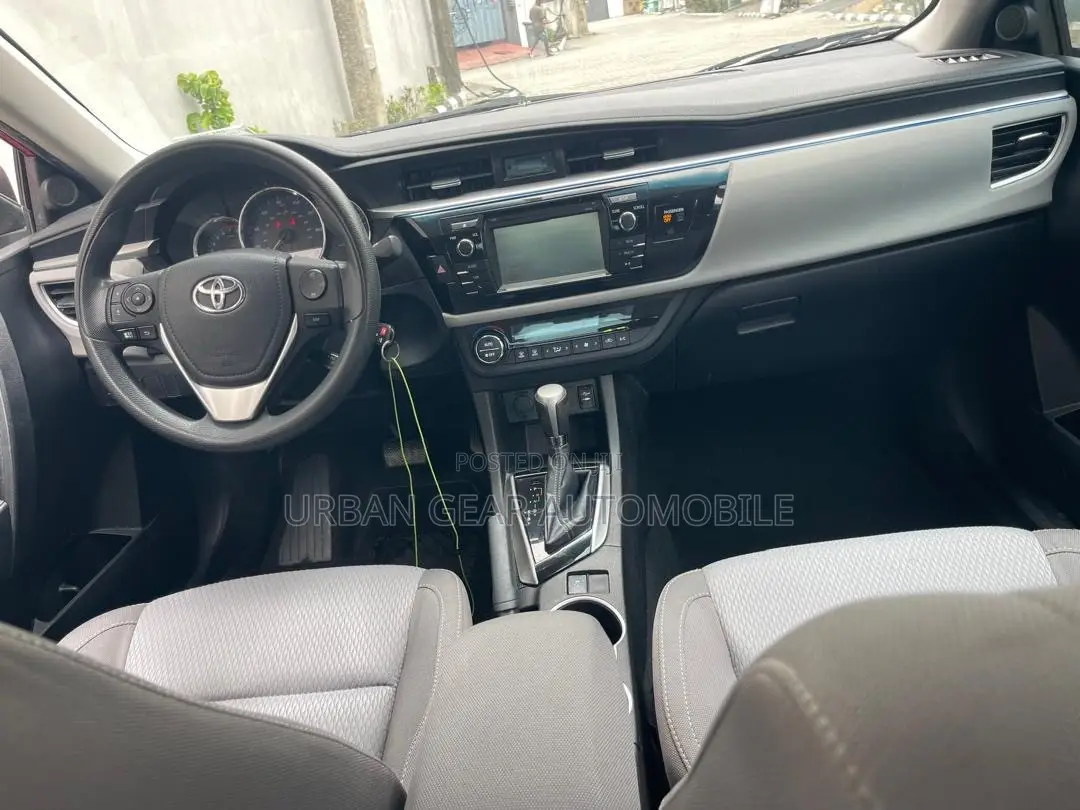 Toyota Corolla LE Eco 4dr Sedan (1.8L 4cyl CVT) 2016 Red