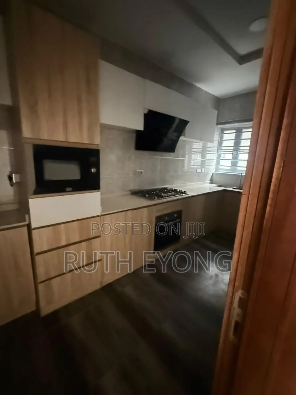 3bdrm Apartment in Lekki Right Lekk for rent