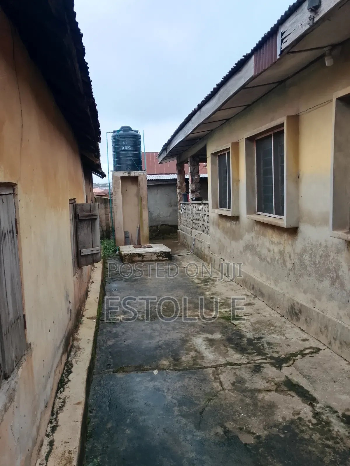 5bdrm Bungalow in Ilesa for sale