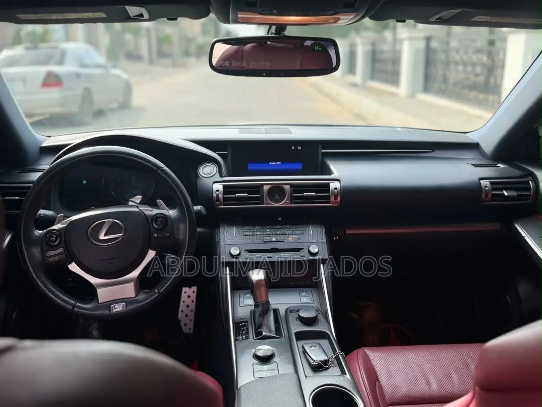 Lexus IS 2015 Brown