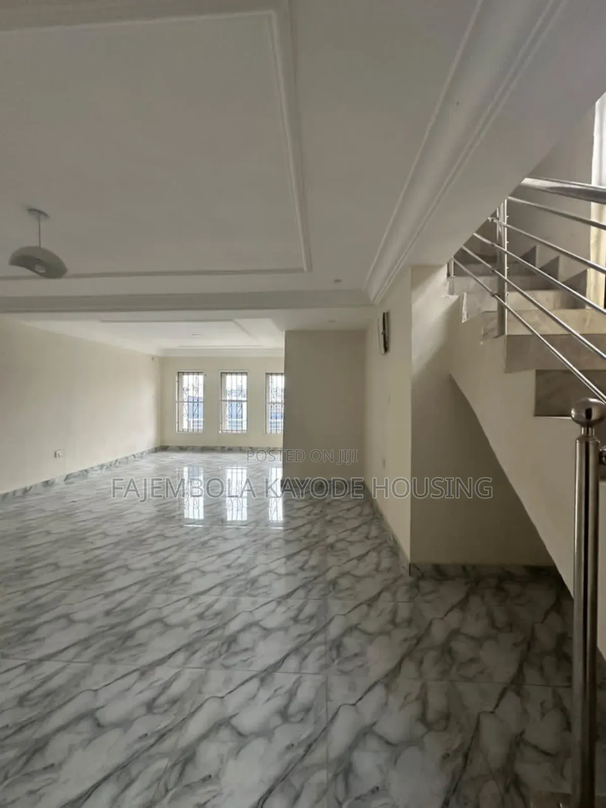3bdrm Duplex in Oyewole Street, Akobo for rent