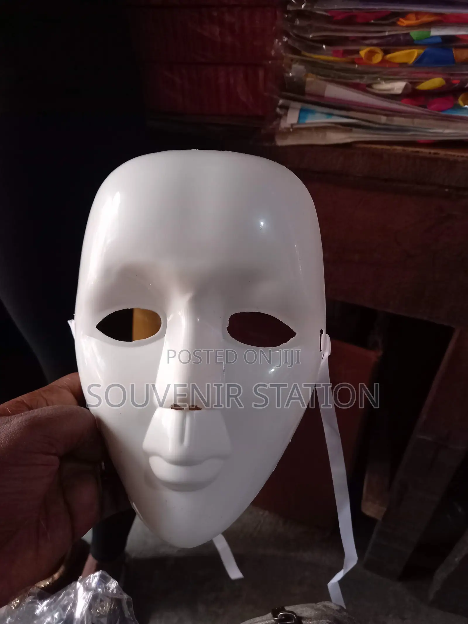 Azonto White. Party Mask X 12