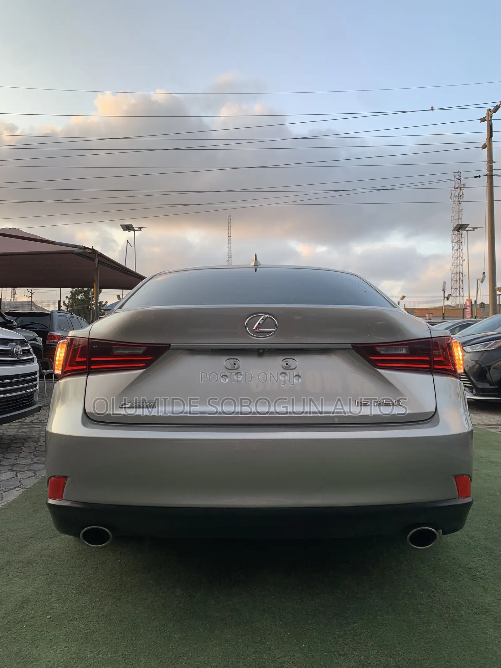 Lexus IS 350 RWD 2015 Gold